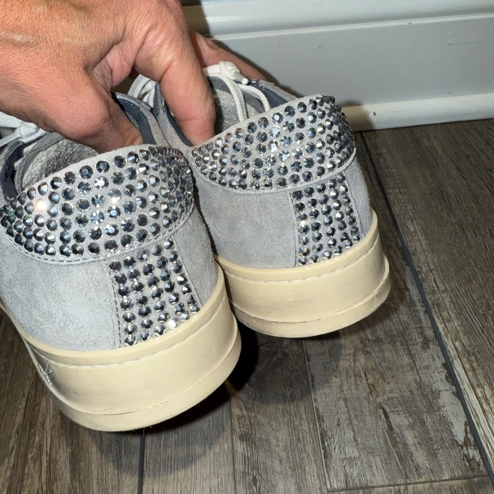 P448 Women’s Low Tops Size 7 (37) EUC - Picture 5 of 7